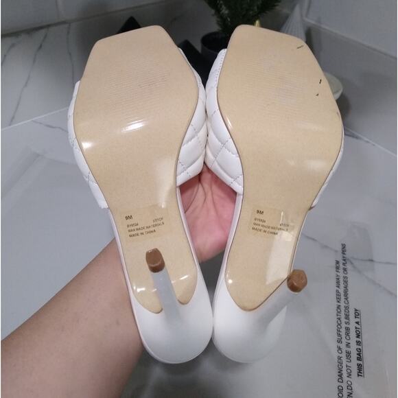 [H329] Cape Robbin "Stitch" Off White Square Toe Heels, Size 9M - Picture 8 of 10